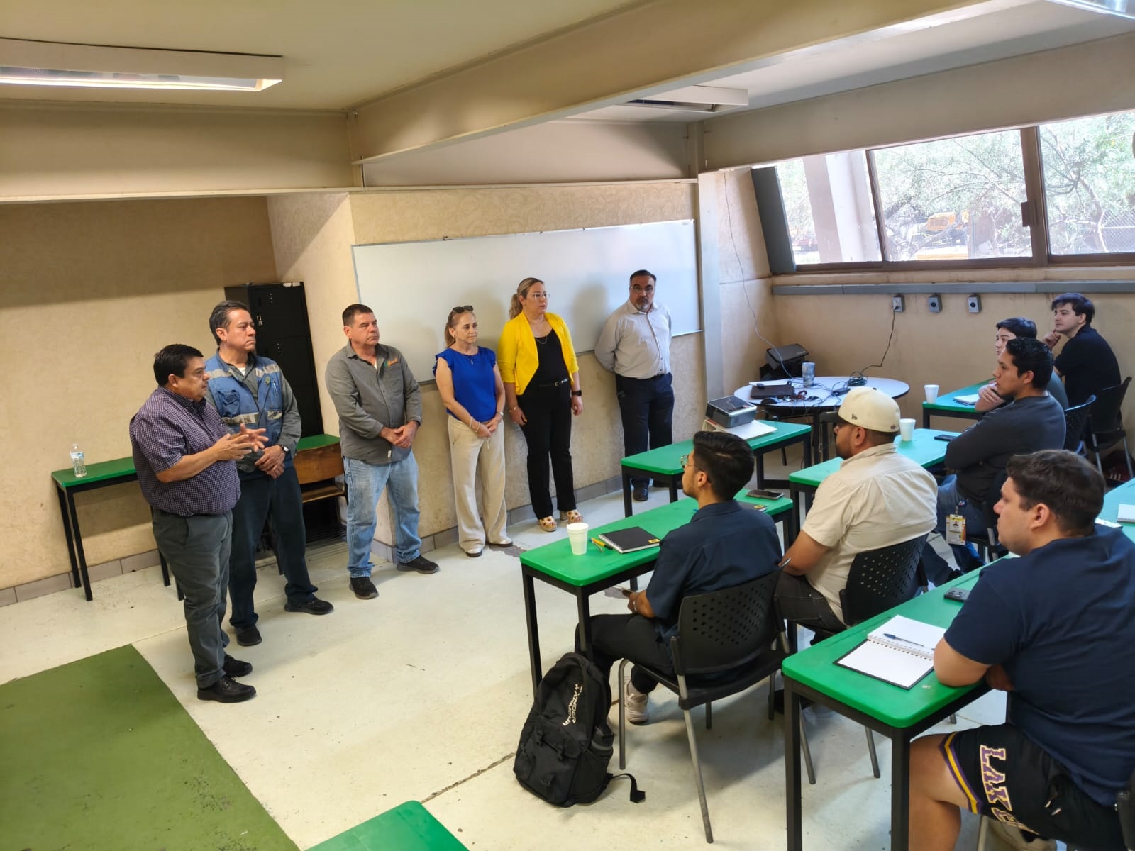 Mantiene alianza ESAB con UTH para fortalecer las competencias de su equipo.